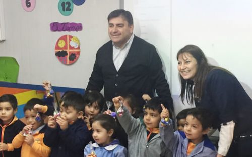 Niños de Colina disfrutaron la Pascua de Resurrección con huevitos de chocolates