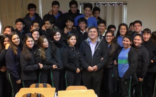 Alcalde de Colina comparte desayuno con Liceo Bicentenario  que obtuvo el 6to lugar en Simce