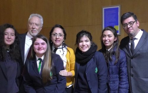 Alumna de Colina obtiene segundo lugar en concurso literario en Región Metropolitana