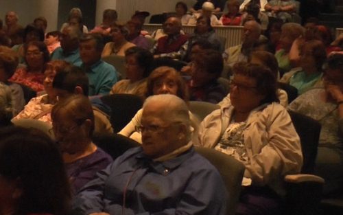 Adultos Mayores de Colina disfrutaron de ciclo de cine en Centro Cultural