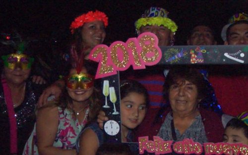 Vecinos de Colina vibran con increíble show de fuegos artificiales