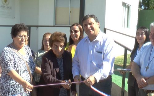 CESFAM Esmeralda: Alcalde de Colina inauguró estacionamiento y nueva sede de Club de Adulto Mayor «La Espigadora»