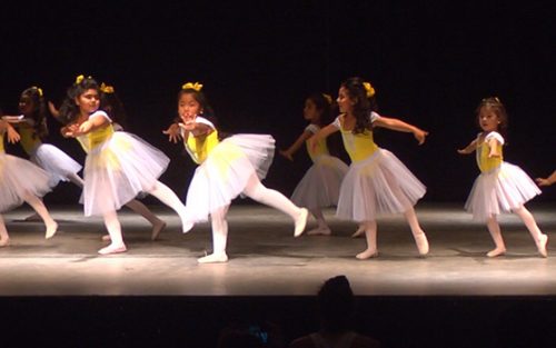 Con un lleno total se realizó gala de la Escuela Municipal de Danzas de Colina