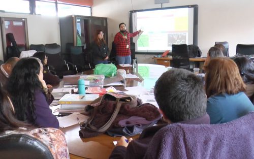 SERVICIO NACIONAL DE LA MUJER DICTÓ CHARLA SOBRE VIOLENCIA EN EL POLOLEO EN EL COLEGIO ALGARROBAL