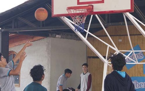 ESTUDIANTES DEL RIGOBERTO FONTT E INSTITUTO SAN MIGUEL CELEBRARON EL DÍA DE LA ACTIVIDAD FÍSICA Y DEL DEPORTE