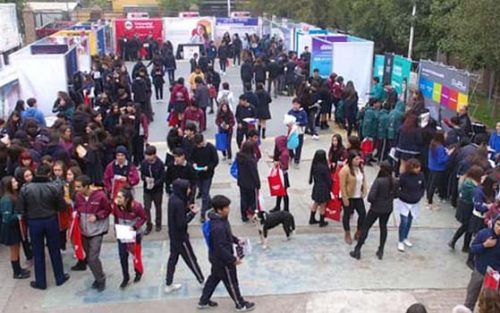 POR TERCER AÑO CONSECUTIVO SE REALIZÓ FERIA DE ORIENTACIÓN Y EDUCACIÓN EN EL INSTITUTO CHACABUCO