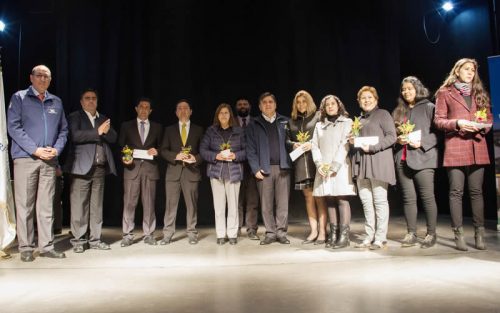 CORPORACIÓN MUNICIPAL PREMIÓ A ESTABLECIMIENTOS EDUCATIVOS Y A PROFESORES POR DESTACADOS RESULTADOS SIMCE