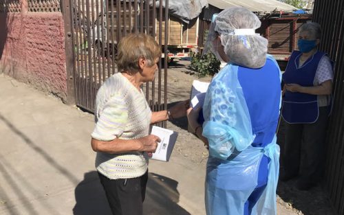 Colina Inicia entrega de medicamentos a domicilio para adultos mayores de 80 años y más