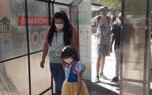 Colina prueba novedoso túnel sanitizador para minimizar riesgos de contagio de coronavirus