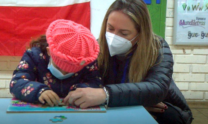 Alcaldesa visita escuela francisco petrinovic