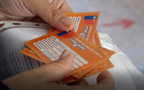 Más de 400 estudiantes recibieron la vacuna contra COVID-19 en la primera jornada de vacunación escolar en Colina