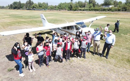 Estudiantes de escuelas municipales disfrutaron de la primera sesión del programa Vuelos Populares