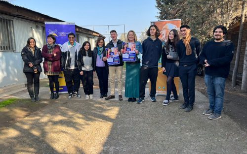 Nuevo número “Te Escucho 800” entregará contención emocional a estudiantes de Colina