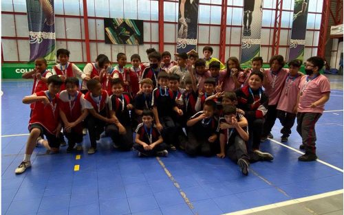 Colegio Francisco Petrinovic se coronó campeón del triangular de balonmano escolar sub-10