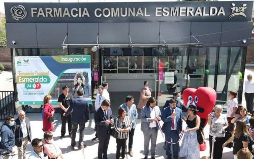 Colina inauguró la primera farmacia comunal 24/7 del país