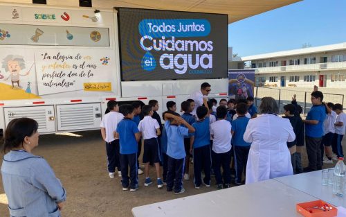 Camión ciencia visita colegios en la semana del agua