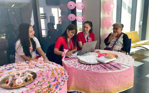 MES DE PREVENCIÓN CONTRA EL CÁNCER DE MAMA EN CESFAM LA REINA