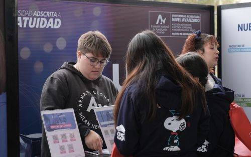 LICEO BICENTENARIO SANTA TERESA DE LOS ANDES REALIZÓ FERIA ACADÉMICA 2025