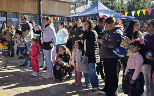 COLINA CELEBRÓ EL DÍA DE LA NIÑEZ Y LA FAMILIA EN LAS ESCUELAS DE LENGUAJE ELSA ULRICH Y CAMINA ALTO