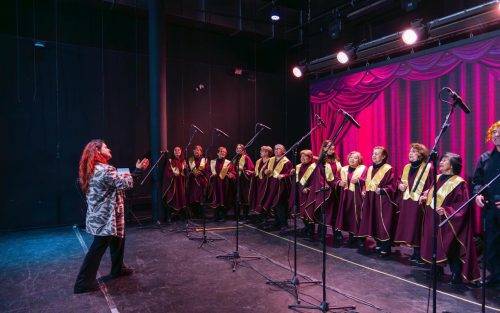 Encuentro de Coros 2025 reunió a generaciones en Colina con Voces Otoñales como gran protagonista