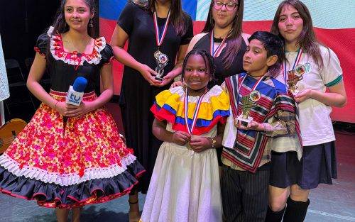 “Colina canta a Chile” Talento escolar brilló en el XVI Festival Folclórico de la Voz de Colina