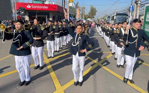 Orgullo y tradición: Colina vivió su Desfile Cívico-Militar 2025 con miles de estudiantes