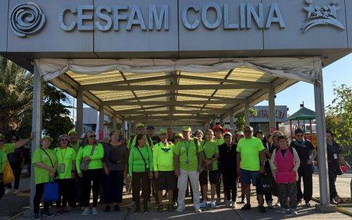 Caminata por un envejecimiento activo y saludable reunió a personas mayores de Colina