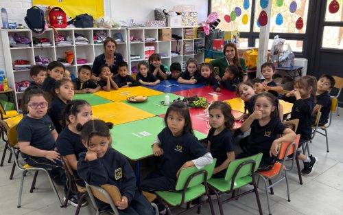 COMUNIDAD EDUCATIVA DEL COLEGIO ALGARROBAL CONMEMORÓ SEMANA SANTA CON CEREMONIA DE REFLEXIÓN Y ESPERANZA